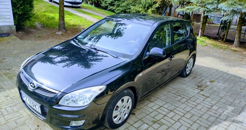 Hyundai I30 cena 13900 przebieg: 262000, rok produkcji 2007 z Ciechocinek małe 781